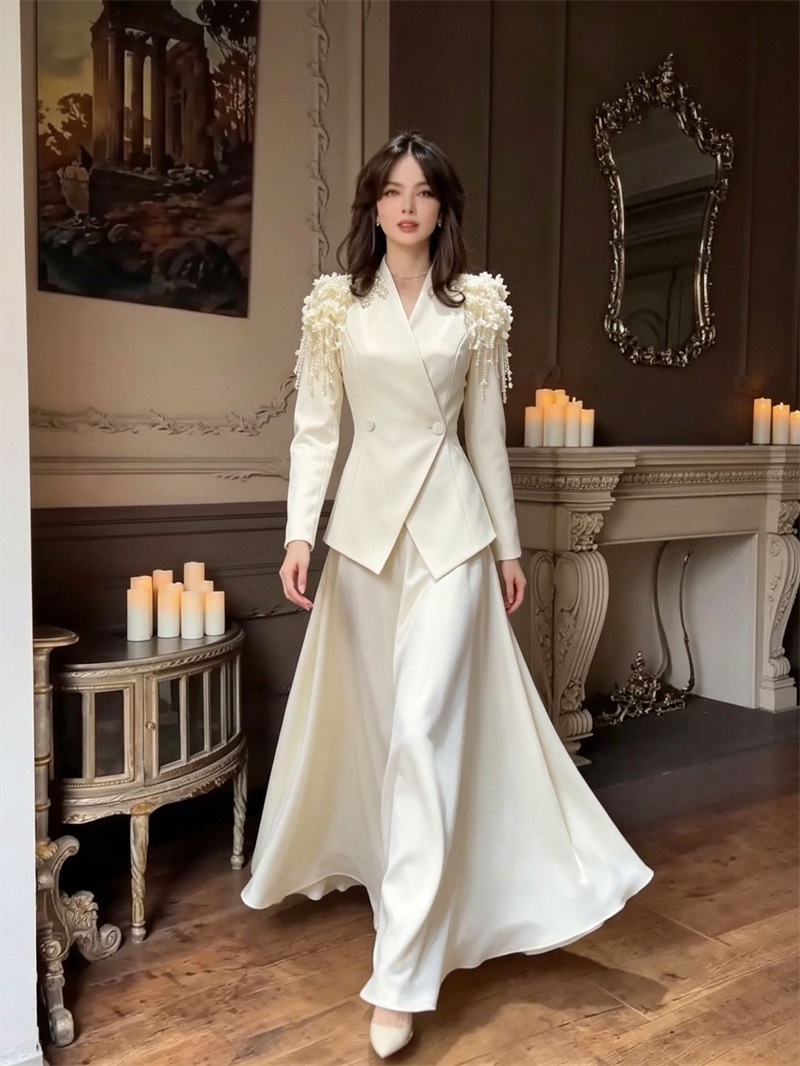 Formal Wear Gowns For Women - ชุดสูทกระโปรงสีเบจสำหรับผู้หญิง 2 ชิ้น เสื้อเบลเซอร์ + ชุดราตรี