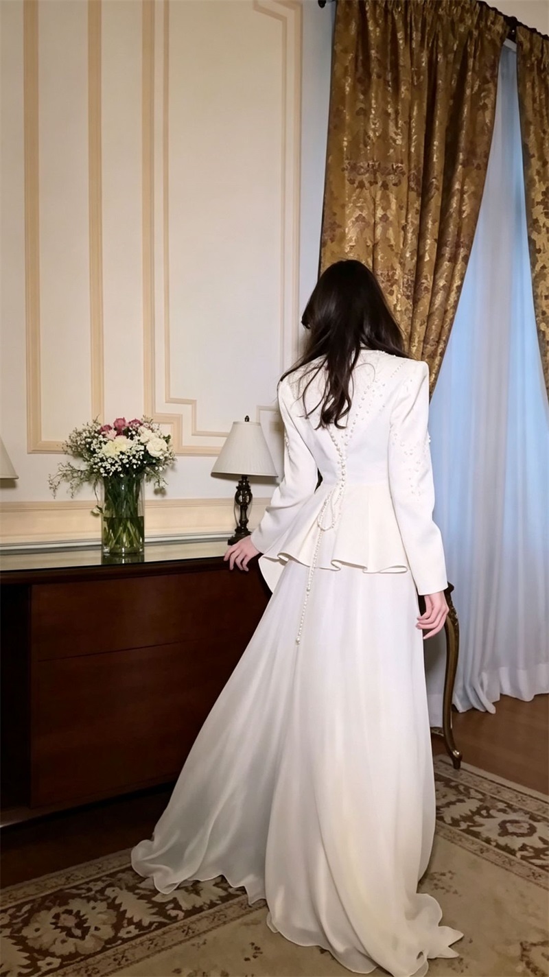 ชุดราตรีสีเบจประดับไข่มุกหรูหร - Formal Wear Gowns For Women บทวิจารณ์และราคา